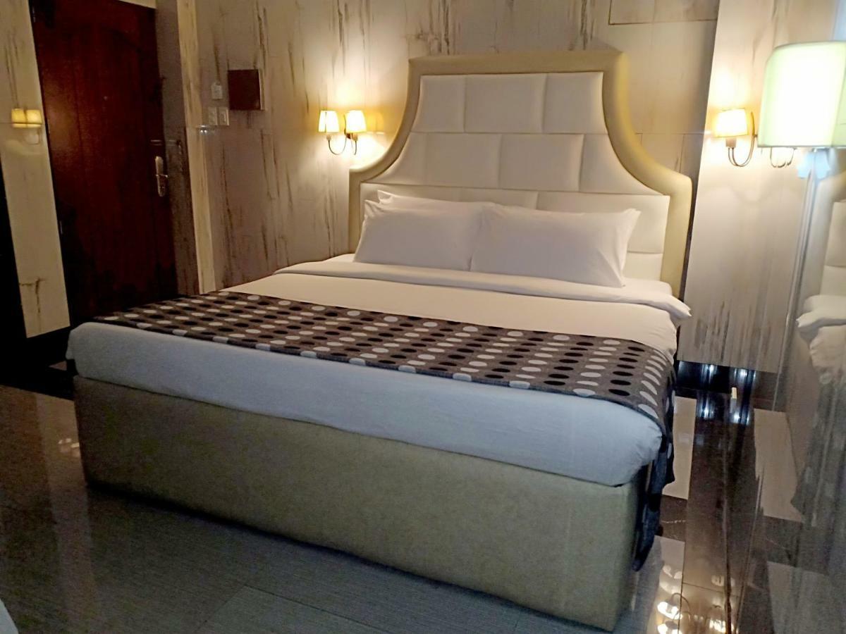 Belgian Suites Manila Ngoại thất bức ảnh